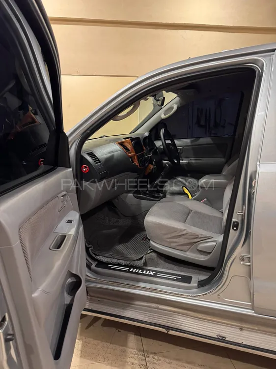 Toyota Hilux 2011 for Sale in Abbottabad Toyota Hilux 2011 for Sale in Abbottabad Image-9