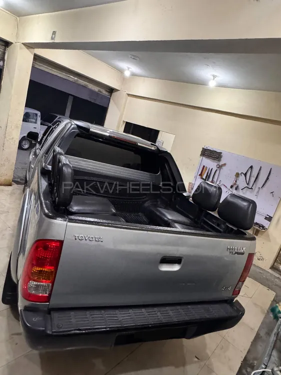 Toyota Hilux 2011 for Sale in Abbottabad Toyota Hilux 2011 for Sale in Abbottabad Image-13