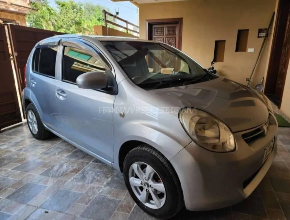 Toyota Passo 2010 for Sale in Lahore Image-1