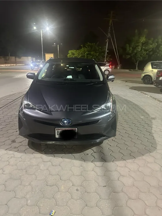 Toyota Prius 2018 for Sale in Karachi Image-1