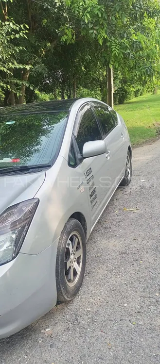Toyota Prius 2010 for Sale in Lahore Image-1