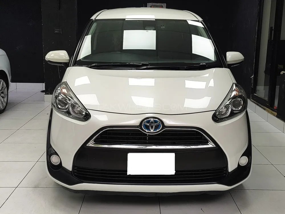 Toyota Sienta 2016 for Sale in Karachi Image-1