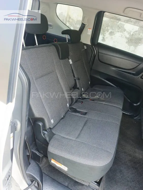 Toyota Sienta 2019 for Sale in Rawalpindi Toyota Sienta 2019 for Sale in Rawalpindi Image-11