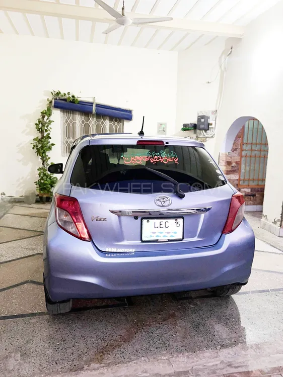 Toyota Vitz 2011 for Sale in Mian Wali Image-1