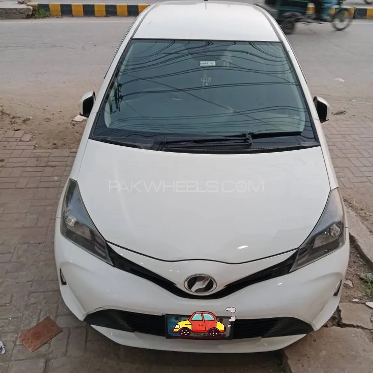 Toyota Vitz 2014 for Sale in Jhelum Image-1