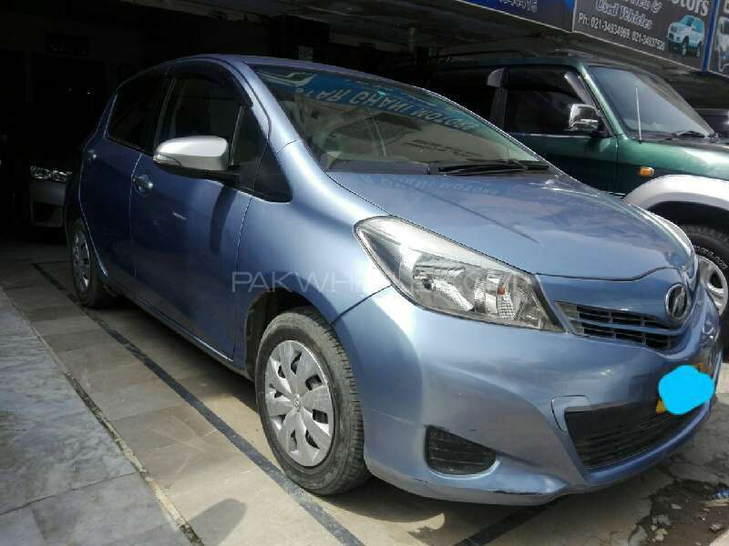 Toyota Vitz 2014 for Sale in Karachi Image-1