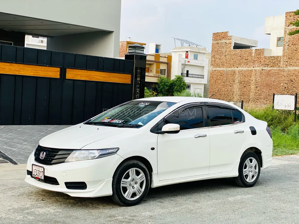 Honda City 2011 for Sale in Mian Channu Image-1