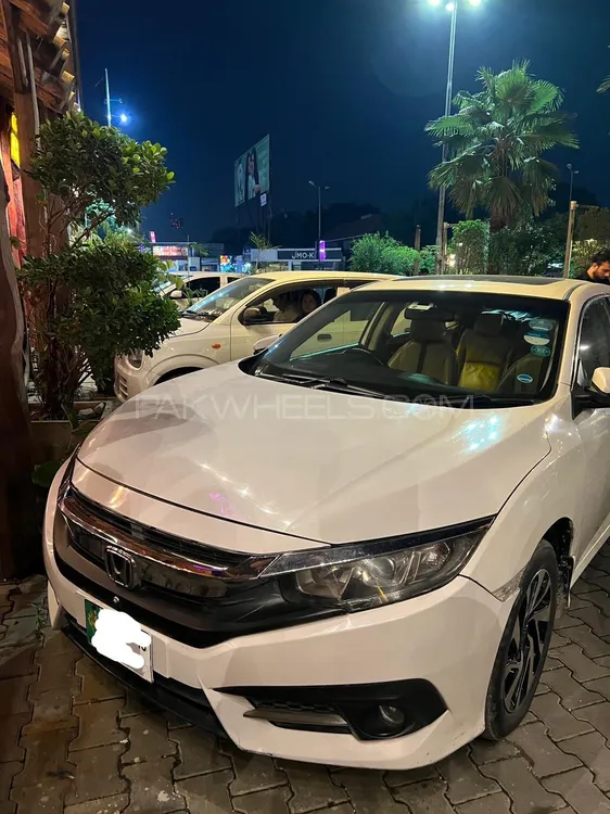 Honda Civic 2018 for Sale in Lahore Image-1