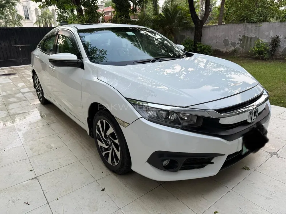 Honda Civic 2018 for Sale in Lahore Image-1