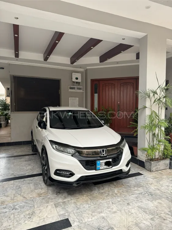 Honda Vezel 2019 for Sale in Islamabad Image-1
