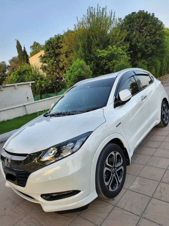 Honda Vezel 2016 for Sale in Rawalpindi Image-1
