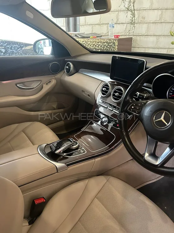 Mercedes Benz C Class 2018 for Sale in Karachi Image-1