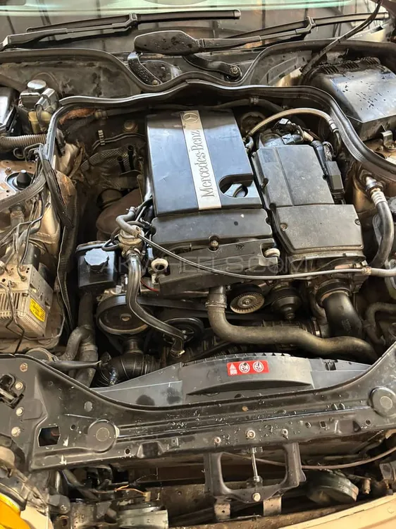 Mercedes Benz E Class 2004 for Sale in Islamabad Image-1