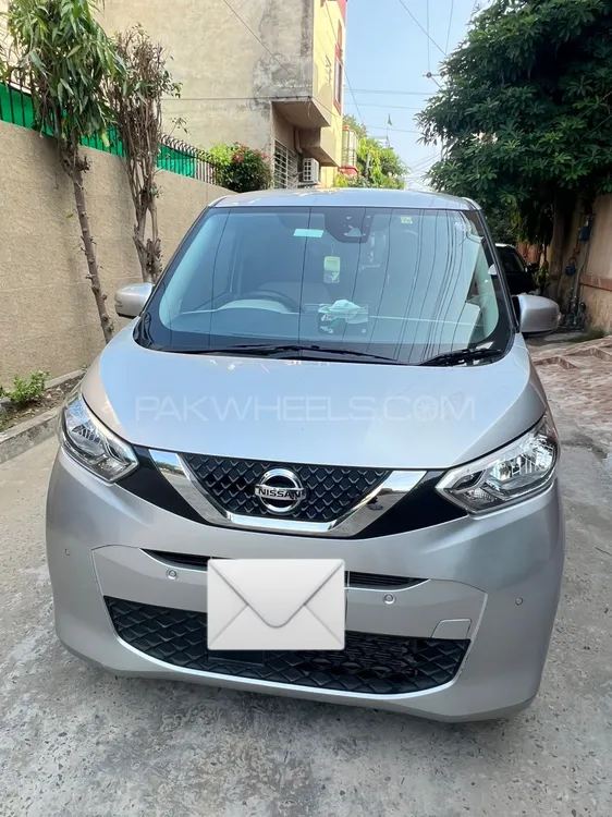 نسان ڈیز 2025 for Sale in لاہور Image-1