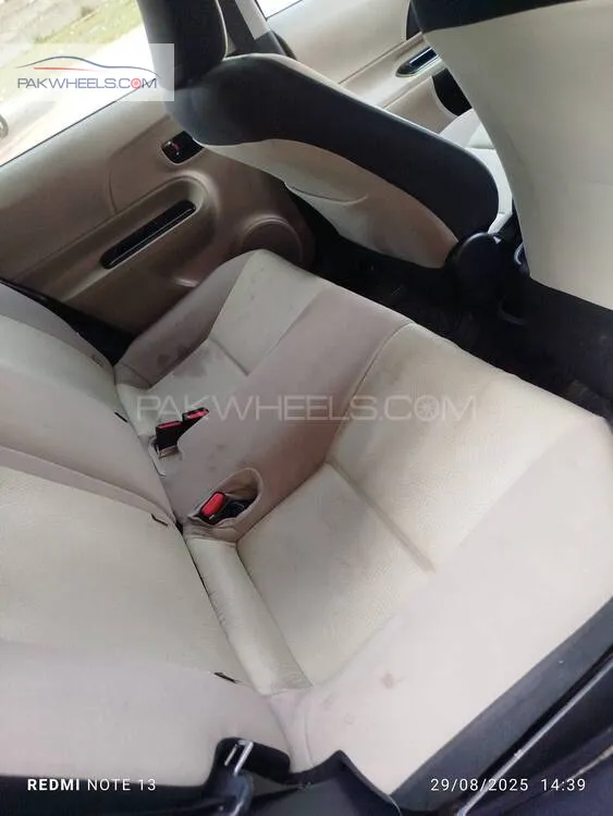 Toyota Aqua 2012 for Sale in Lahore Toyota Aqua 2012 for Sale in Lahore Image-11