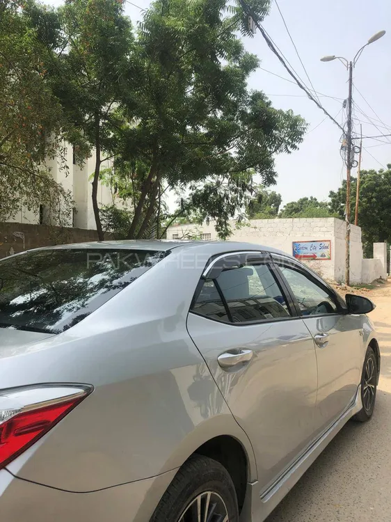Toyota Corolla 2017 for Sale in Karachi Image-1