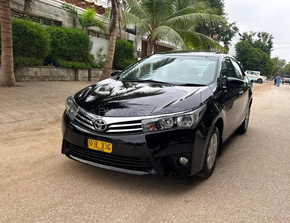 Toyota Corolla 2016 for Sale in Karachi Image-1