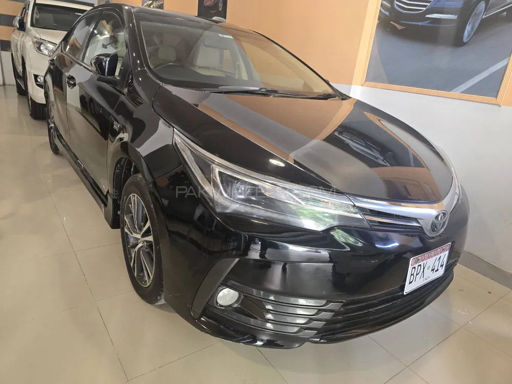 Toyota Corolla 2018 for Sale in Karachi Image-1