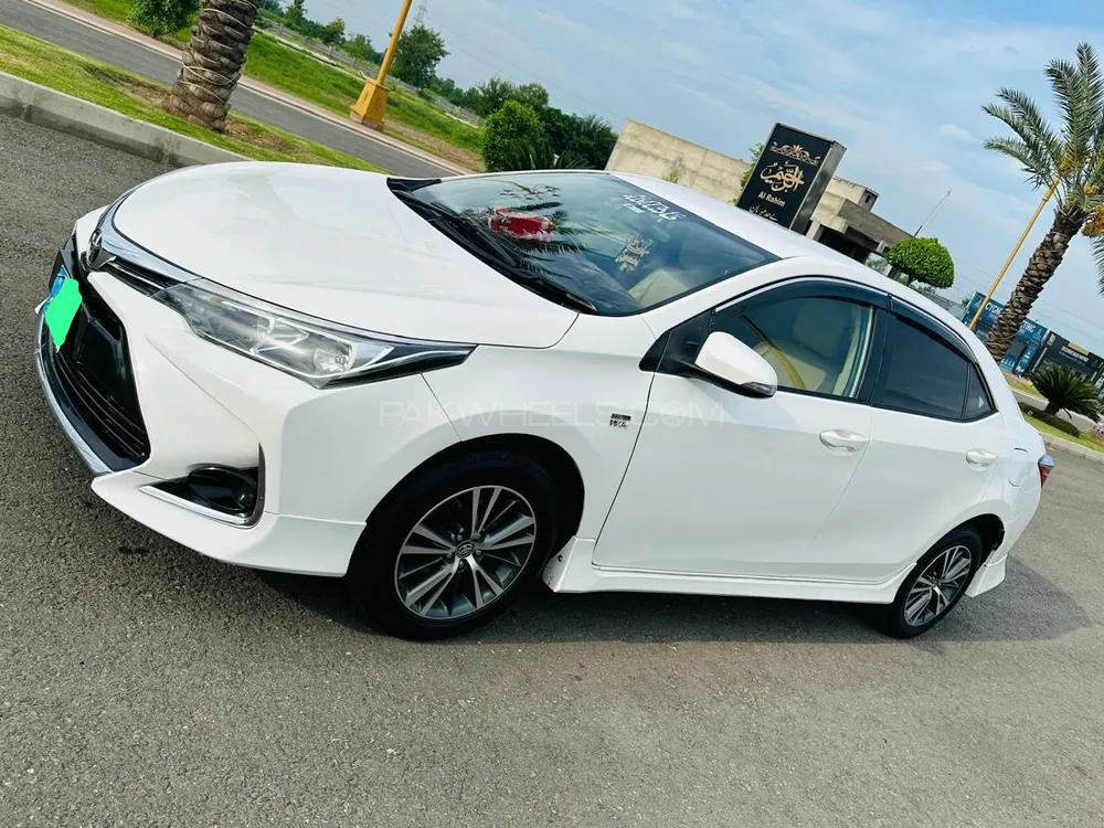 Toyota Corolla 2021 for Sale in Phalia Image-1