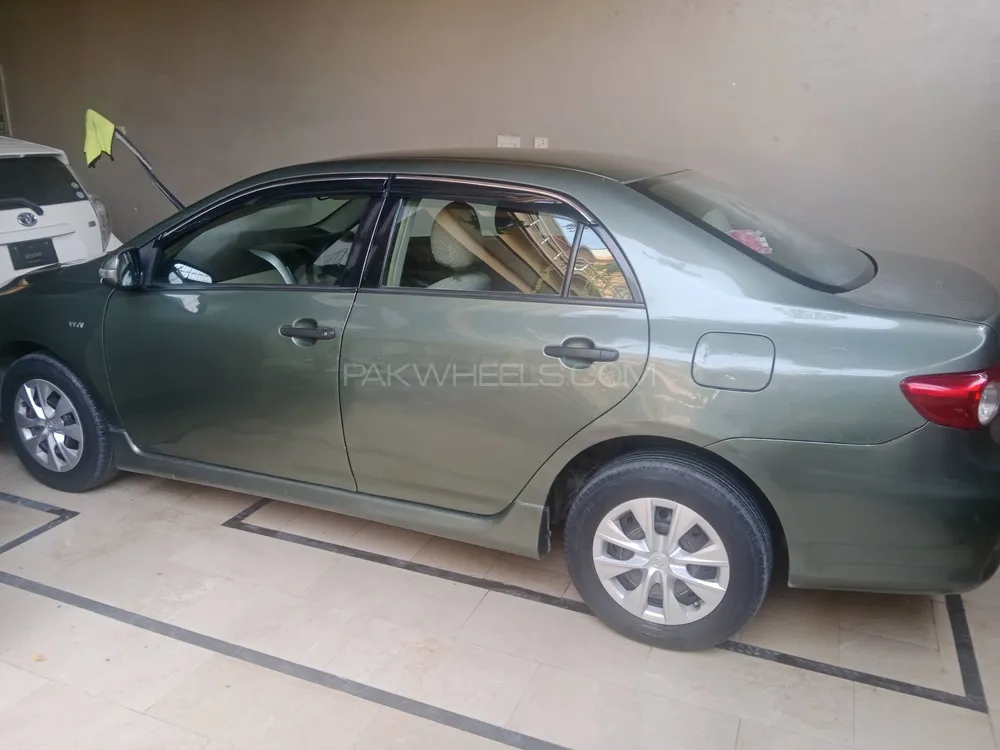 Toyota Corolla 2011 for Sale in Peshawar Image-1