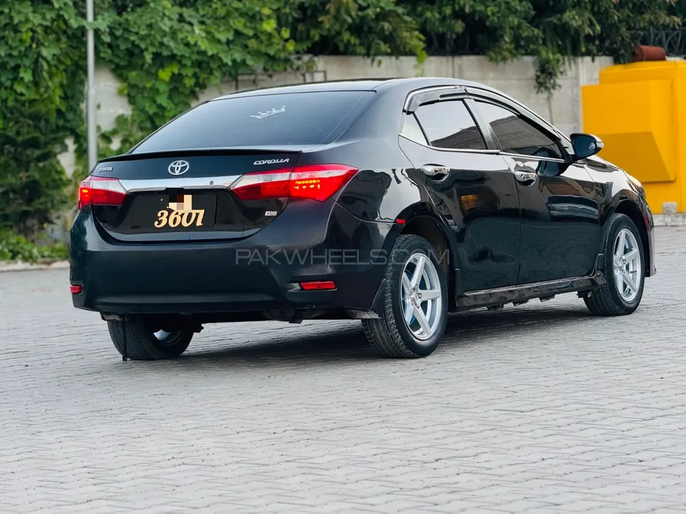 Toyota Corolla 2016 for Sale in Islamabad Image-1