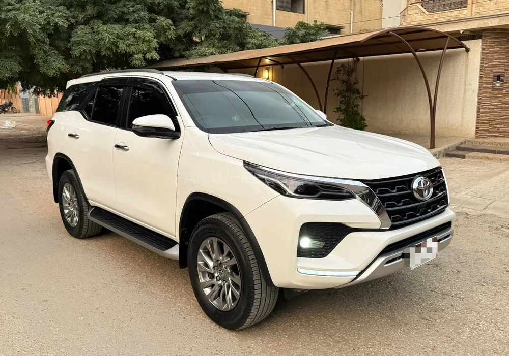 Toyota Fortuner 2021 for Sale in Karachi Image-1