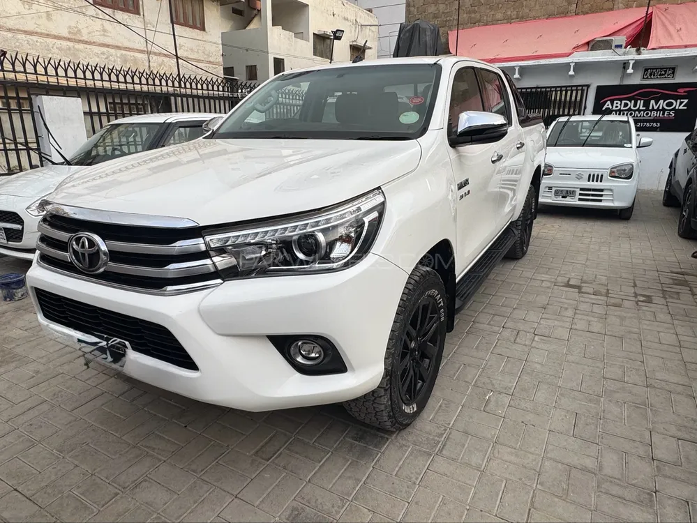 Toyota Hilux 2020 for Sale in Karachi Image-1
