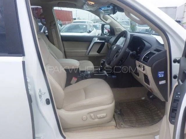 Toyota Prado 2022 for Sale in Islamabad Toyota Prado 2022 for Sale in Islamabad Image-3