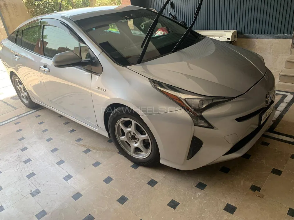 Toyota Prius 2021 for Sale in Lahore Image-1