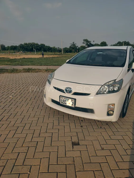 Toyota Prius 2011 for Sale in Islamabad Image-1