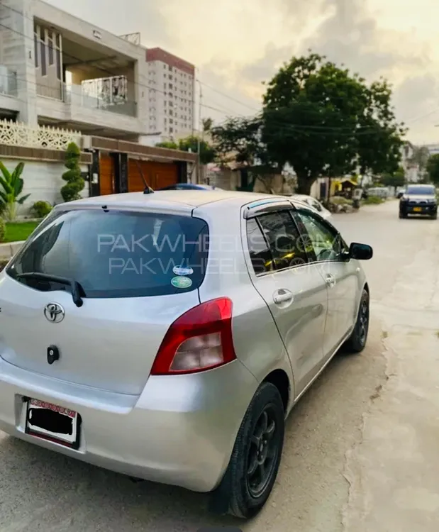 Toyota Vitz 2005 for Sale in Karachi Image-1