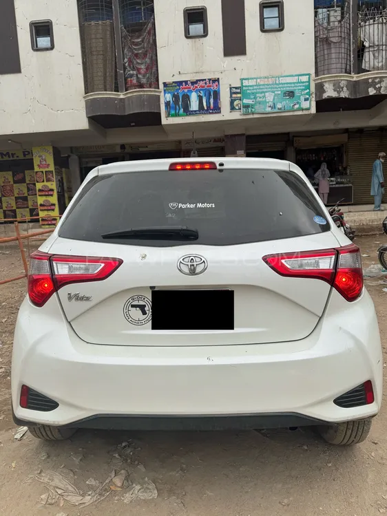 Toyota Vitz 2018 for Sale in Karachi Image-1