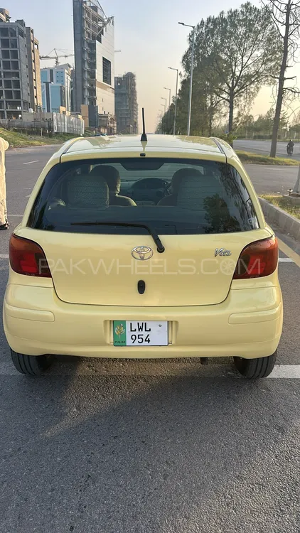 Toyota Vitz 2003 for Sale in Islamabad Image-1
