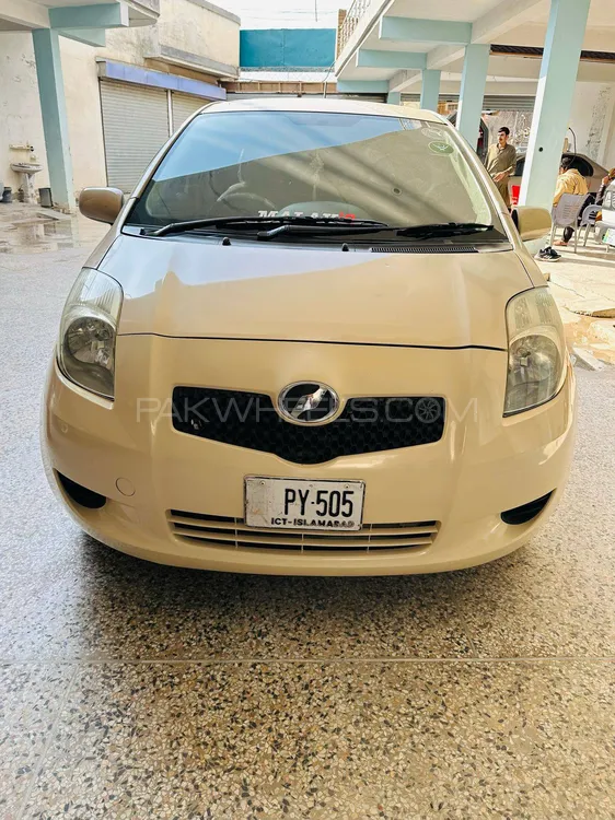 Toyota Vitz 2006 for Sale in Kohat Image-1