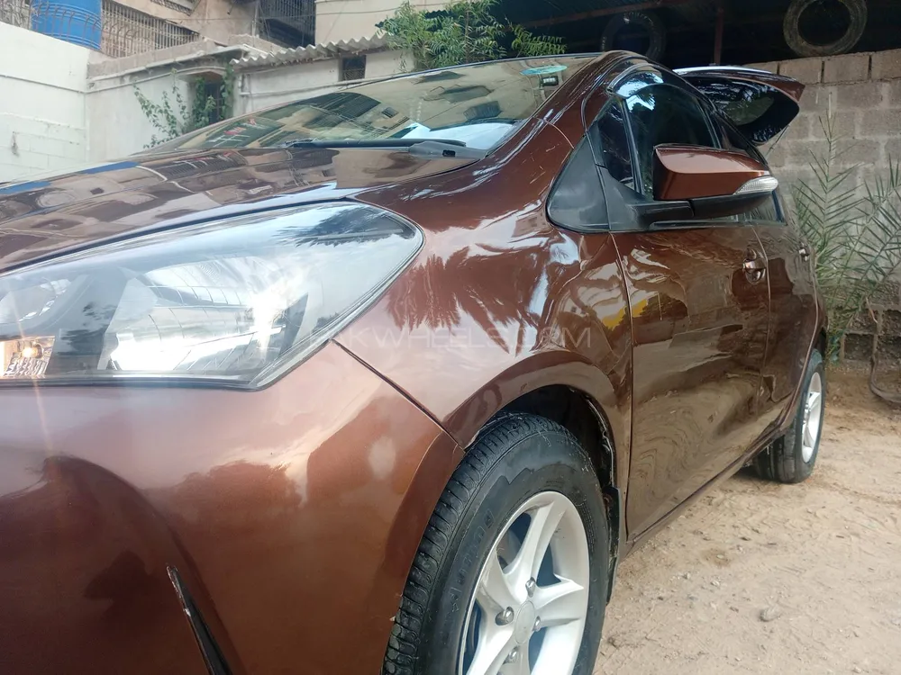 Toyota Vitz 2014 for Sale in Karachi Image-1