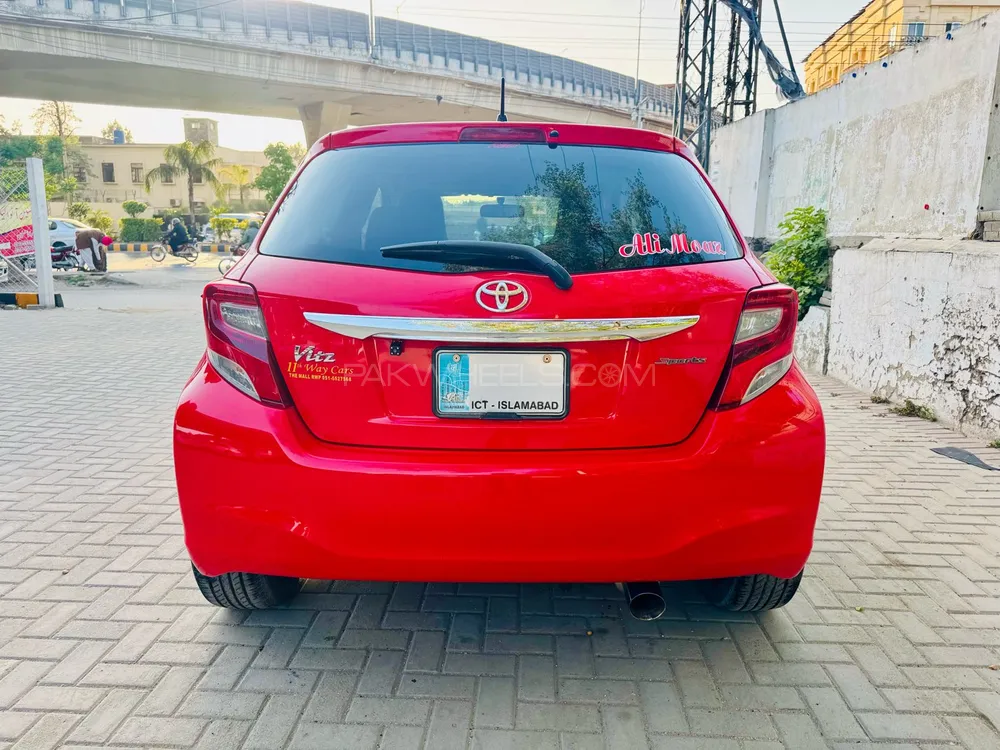 Toyota Vitz 2014 for Sale in Islamabad Image-1