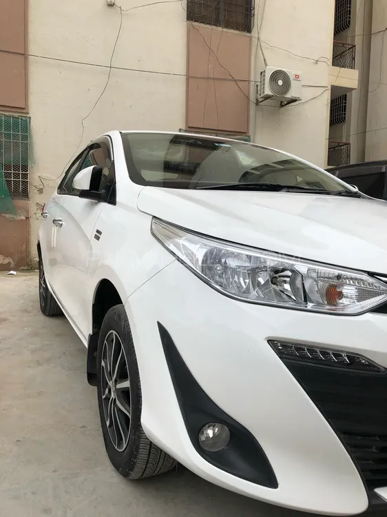 Toyota Yaris Sedan 2022 for Sale in Karachi Image-1