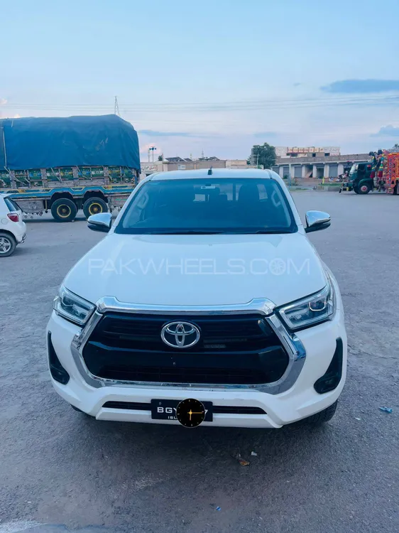 Toyota Hilux 2021 for Sale in Kohat Image-1
