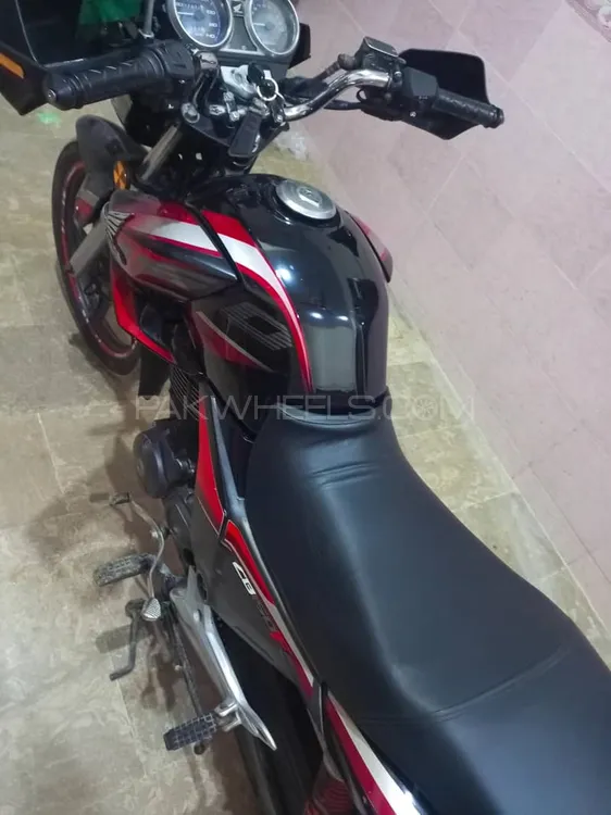 Honda CBR 150R 2018 for Sale Image-1