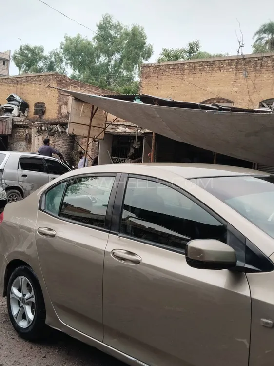 Honda City 2011 for Sale in Peshawar Image-1