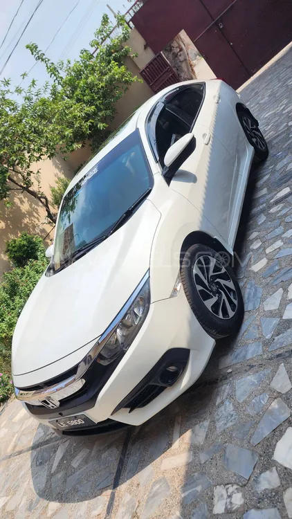 Honda Civic 2016 for Sale in Peshawar Image-1
