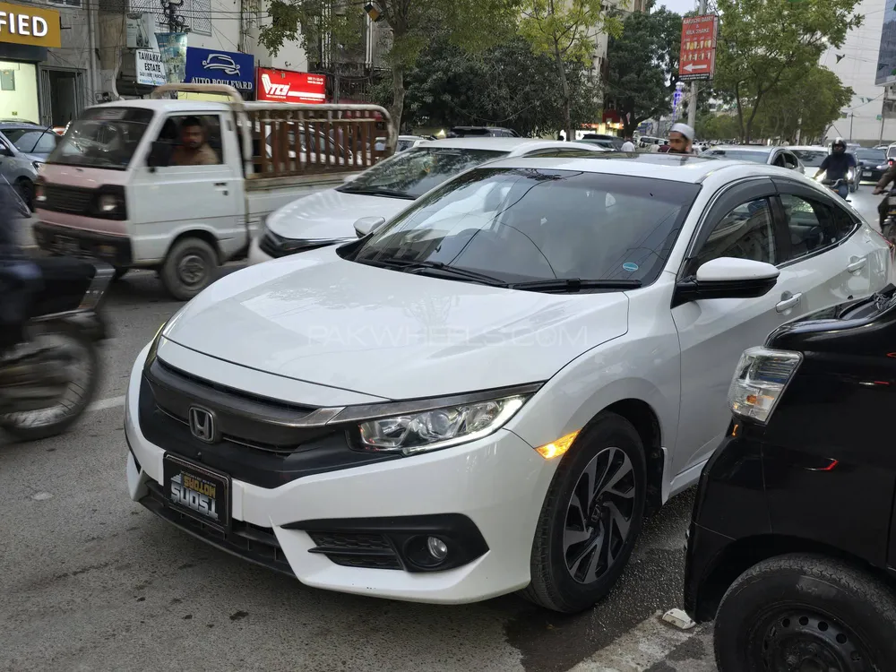 Honda Civic 2018 for Sale in Karachi Image-1