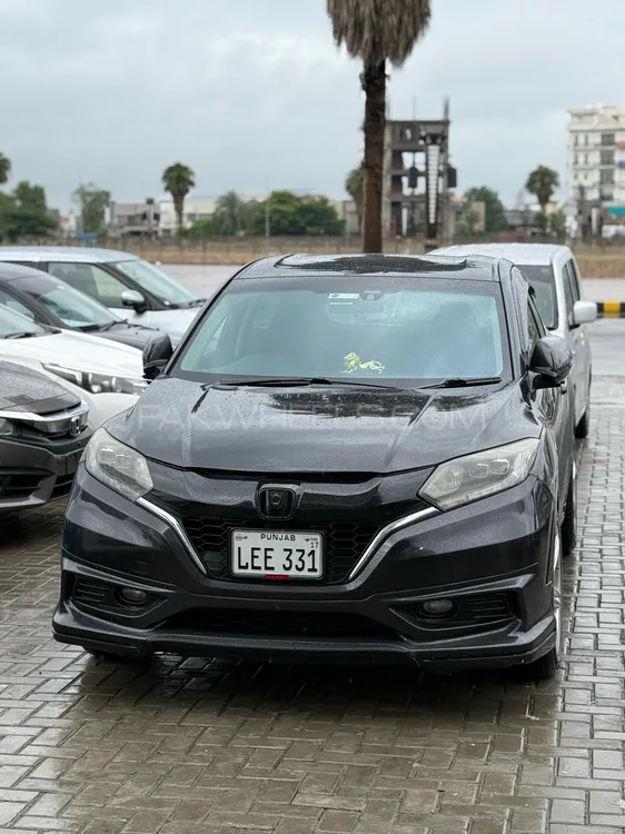 Honda Vezel 2014 for Sale in Sialkot Image-1