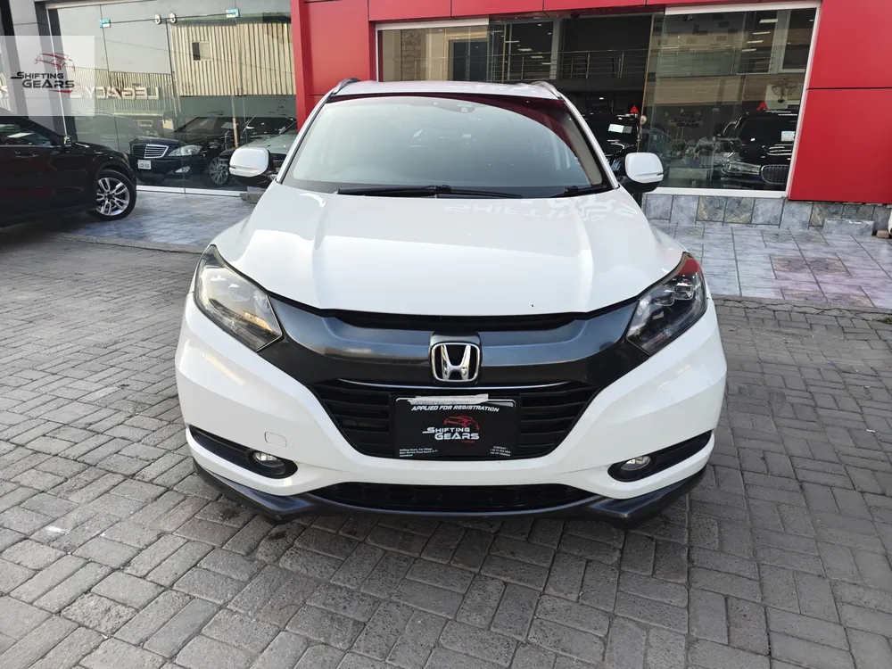 Honda Vezel 2015 for Sale in Islamabad Image-1