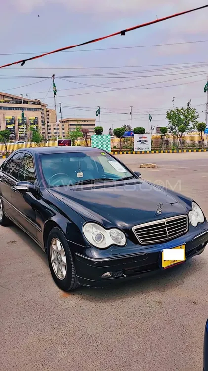 Mercedes Benz C Class 2004 for Sale in Karachi Image-1