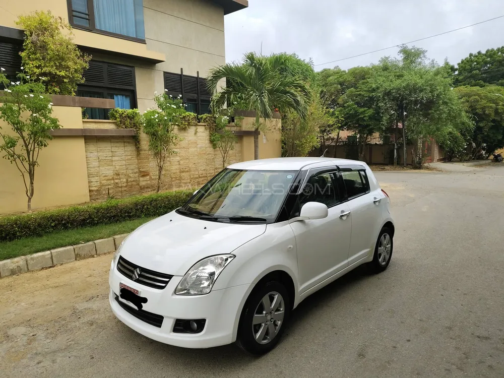 Suzuki Swift 2010 for Sale in Karachi Image-1