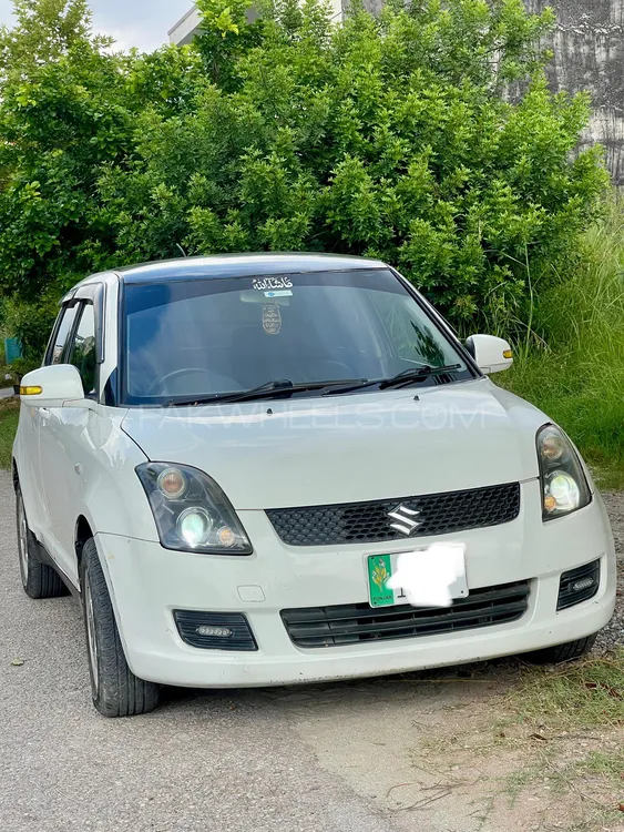 Suzuki Swift 2010 for Sale in Islamabad Image-1
