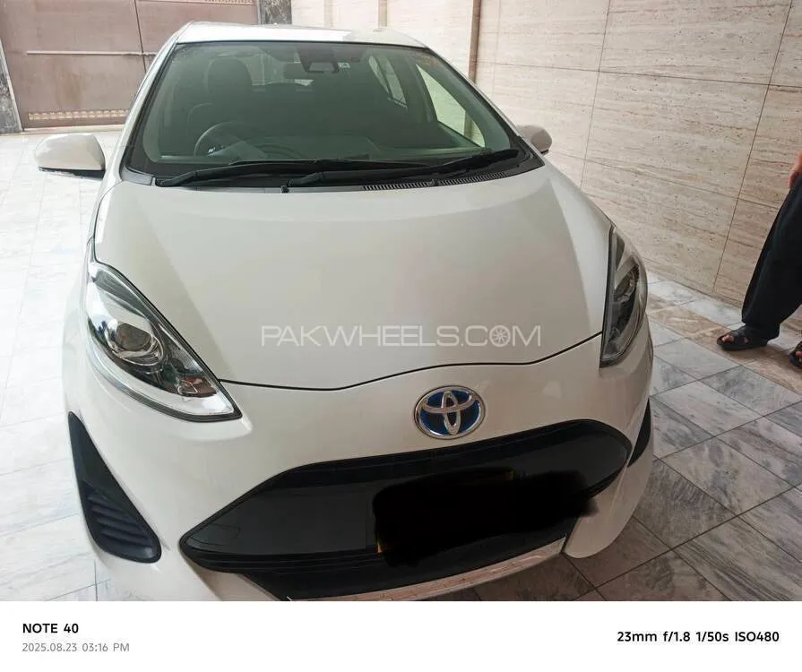 Toyota Aqua 2021 for Sale in Peshawar Image-1