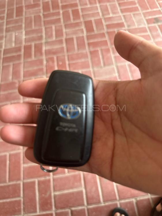 Toyota C-HR 2018 for Sale in Islamabad Image-1