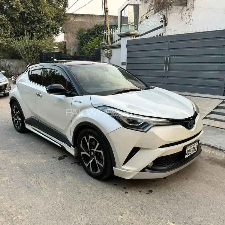 Toyota C-HR 2017 for Sale in Faisalabad Image-1